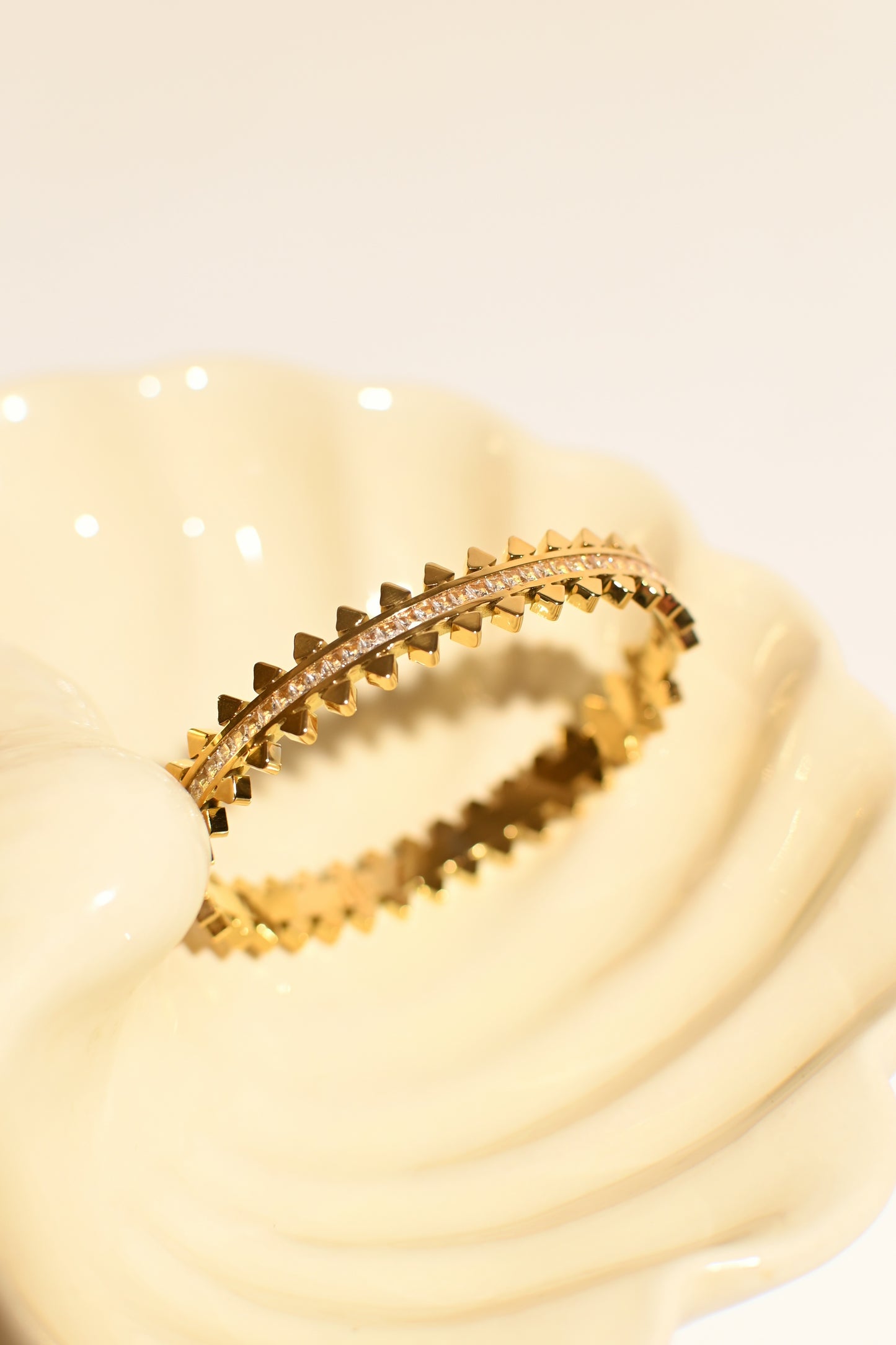 DOUBLE TRIANGLE TENNIS Bangle