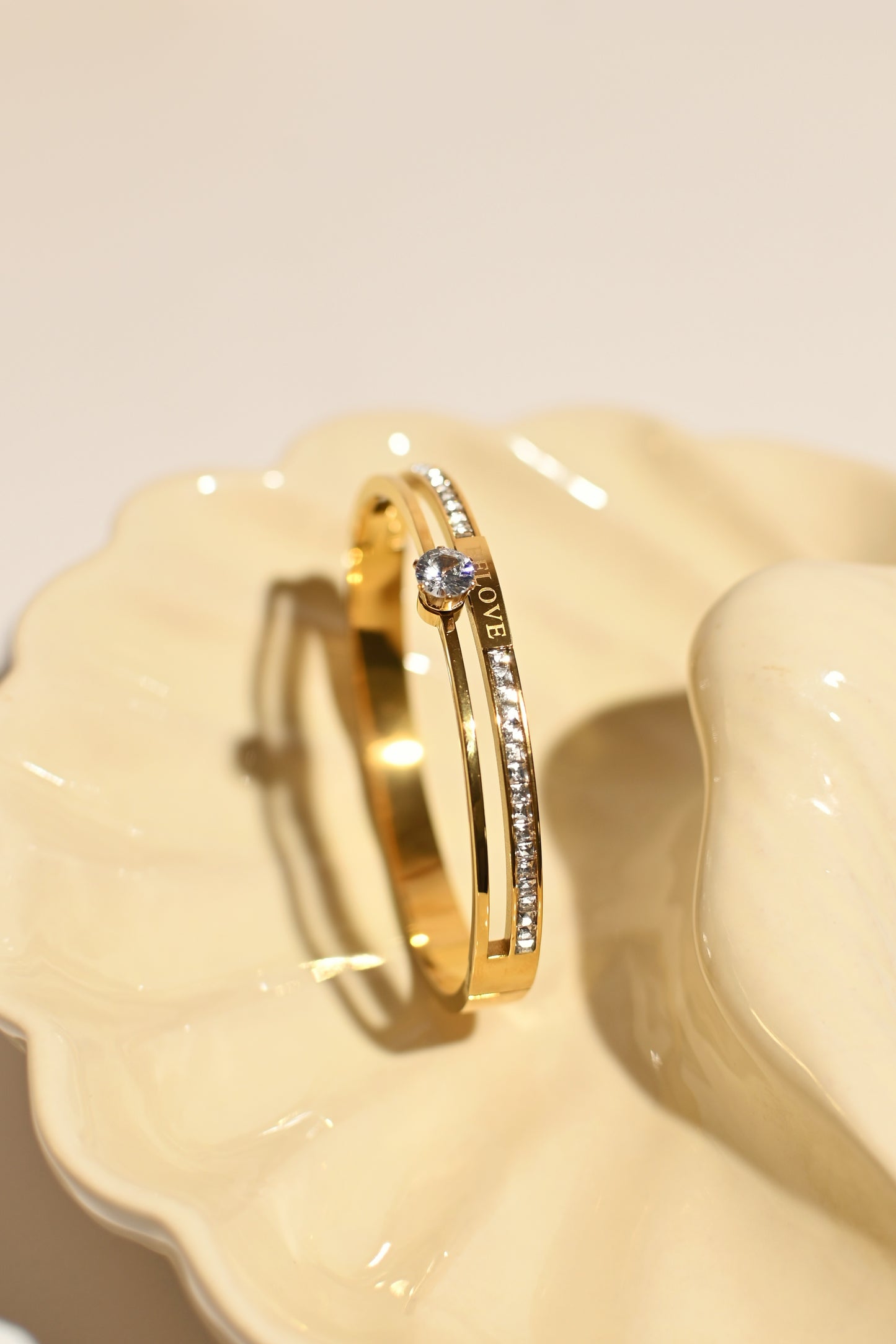 BELOVE Bangle