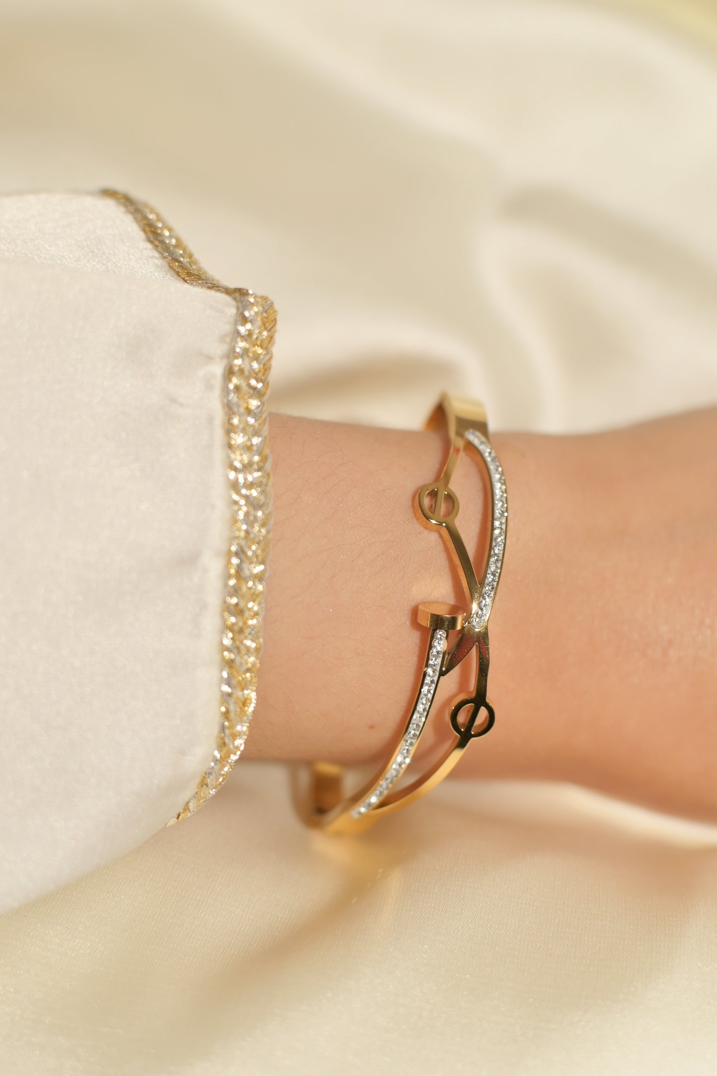 ONE HEAD NAIL Bangle