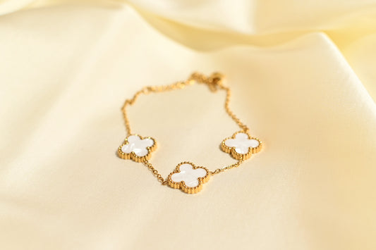 CLOVER SINGLE WHITE BRACELET