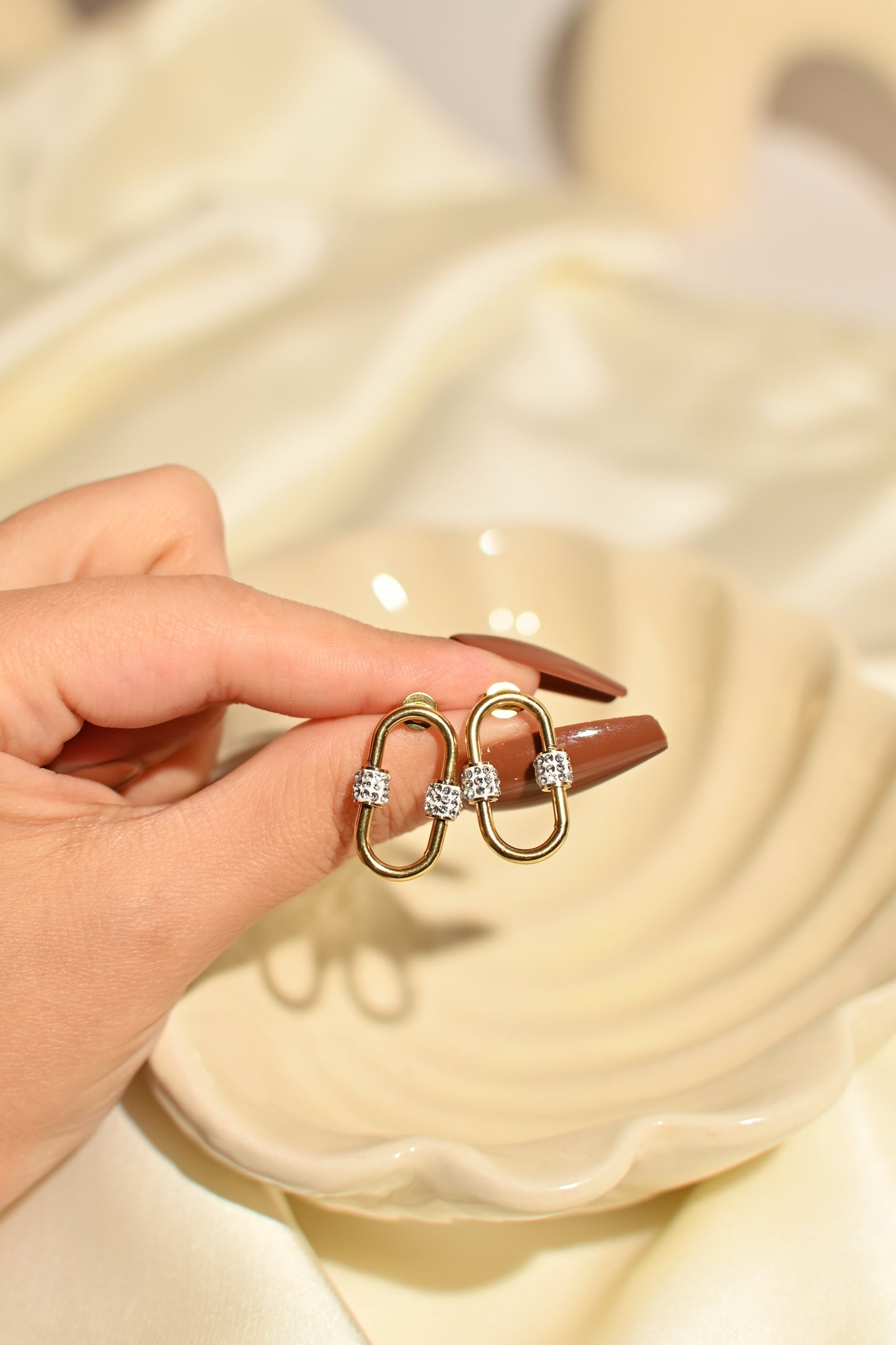 CW. EARRING SET