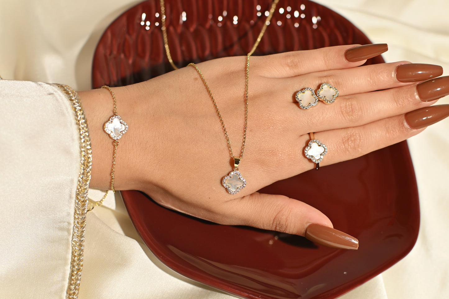 AAYLA SET (4 Piece Necklace, Earing, Bracelet & Ring Set)