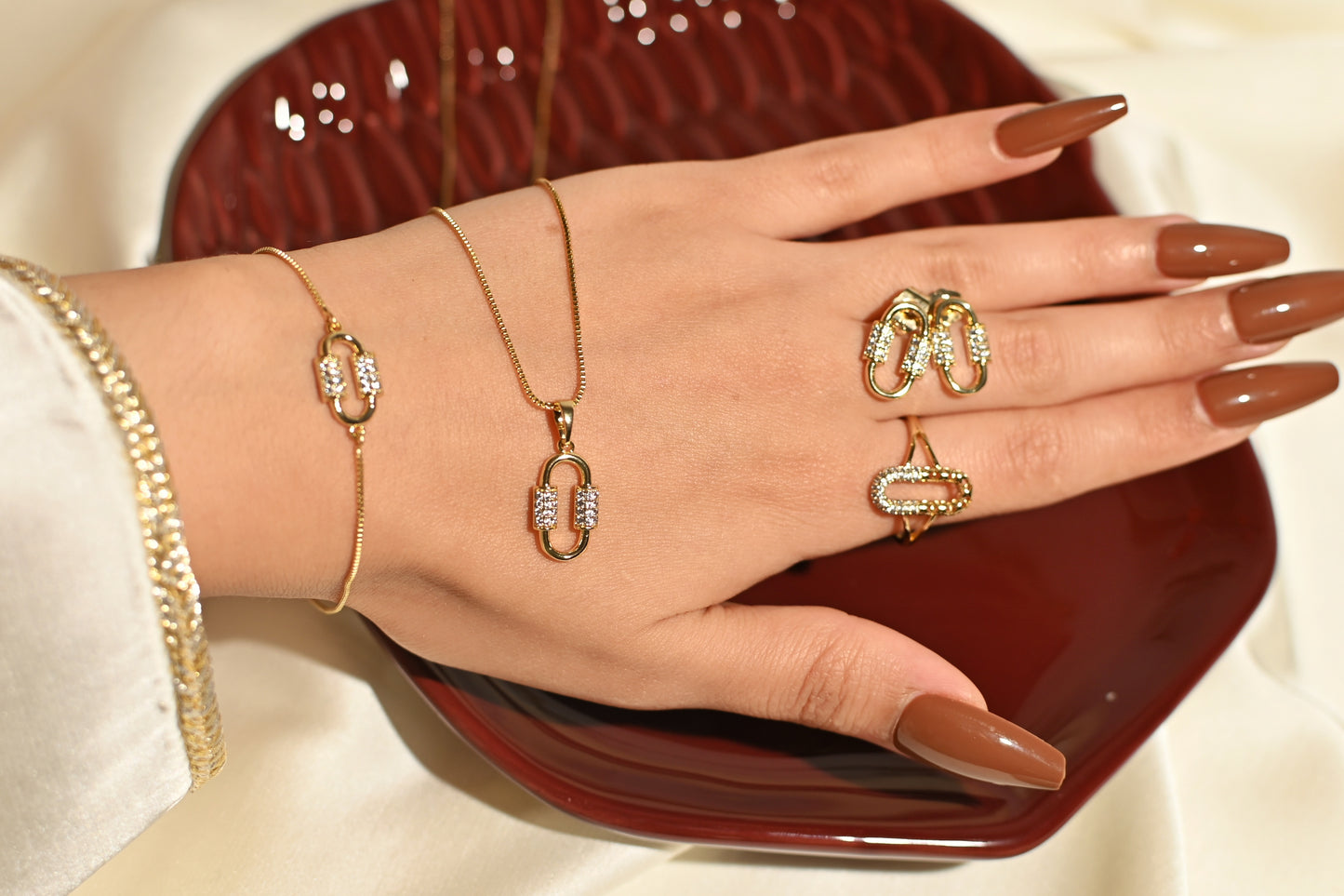 AMIA SET (4 Piece Necklace, Bracelet, Earring and Ring Set)